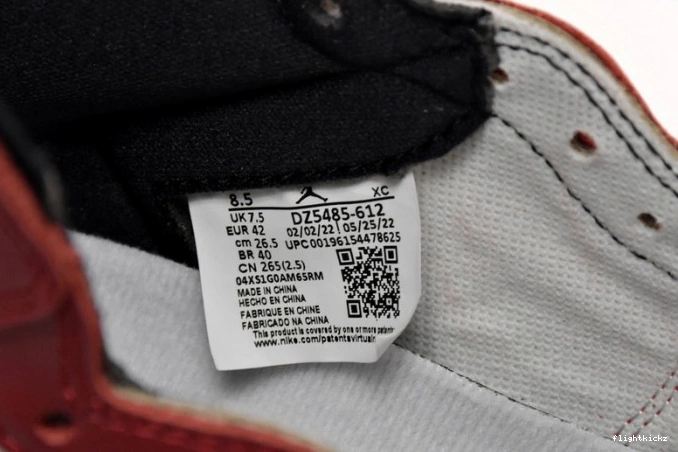 Jordan Chicago High 1 Retro DZ5485-612 Lost Found OG and 1116